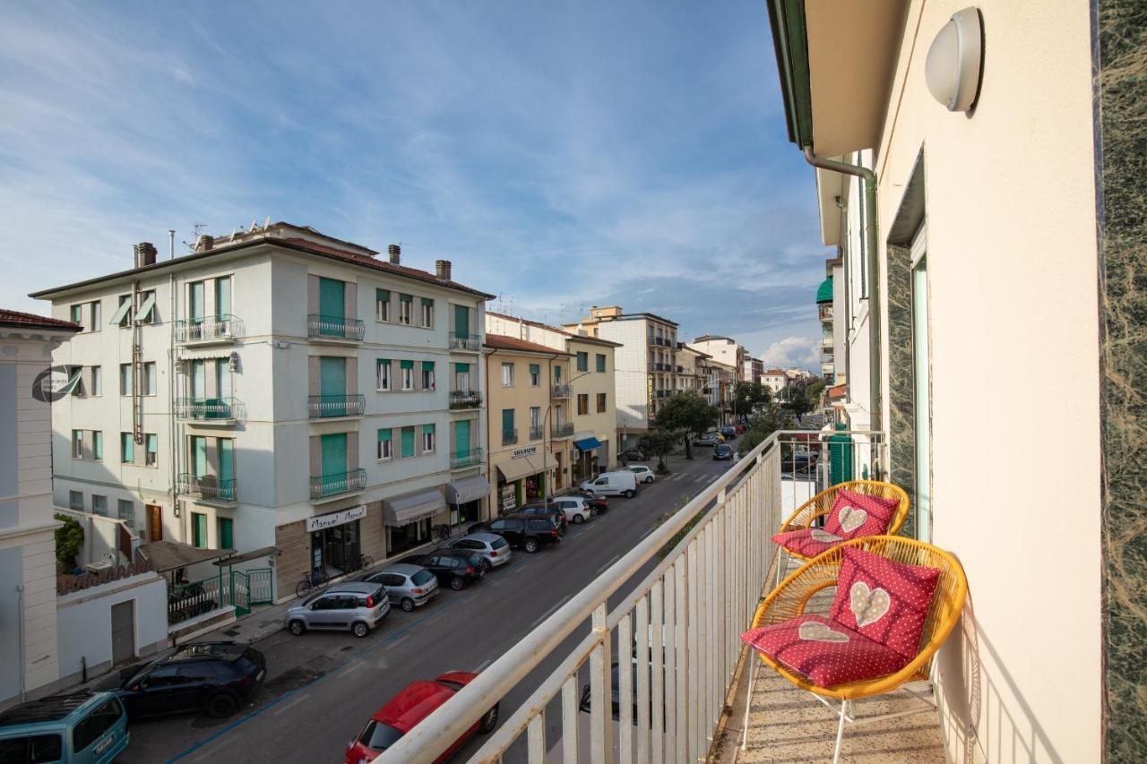 Ferienwohnung Foscolo Viareggio Exterior foto